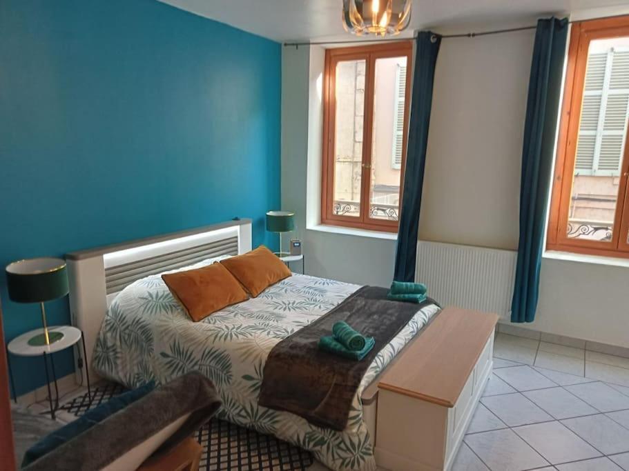 Apartment Perle Rare F1 De 43 M Quartier Historique. Moulins (Allier)